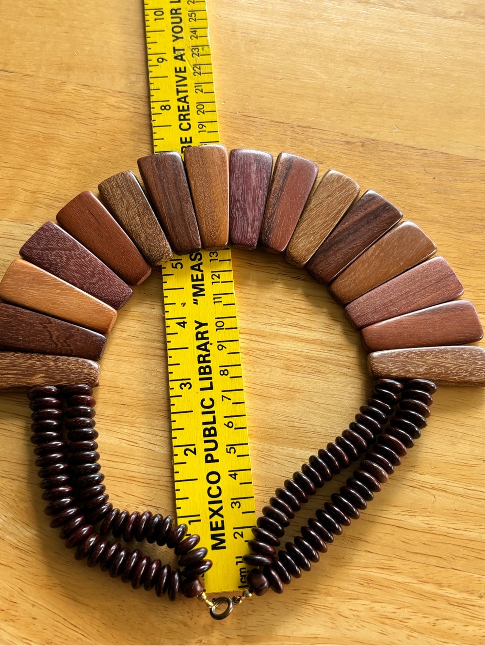 Vintage 1970’s Wooden Statement Necklace in Brown and Tan- choker - Picture 13 of 13